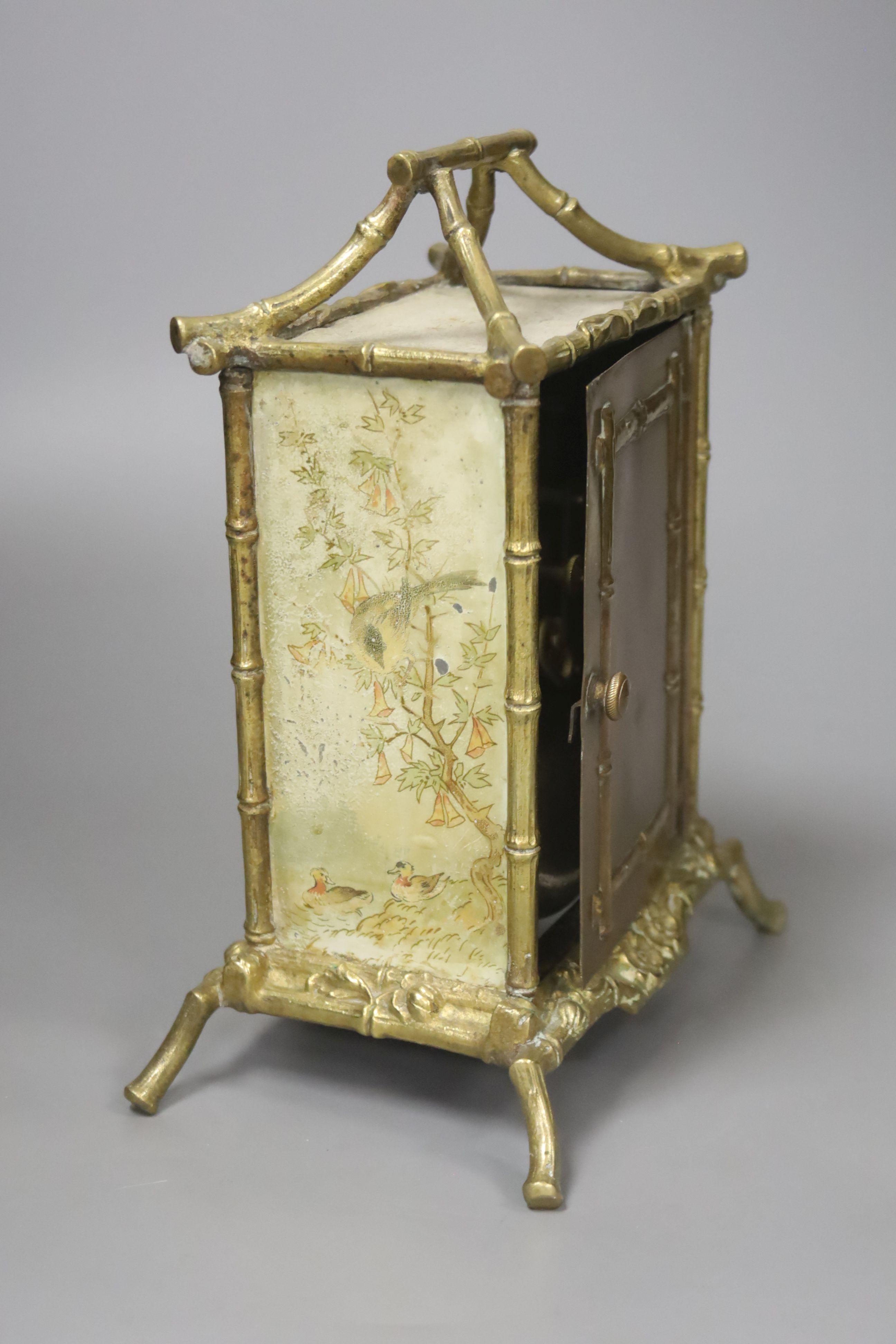 A chinoiserie decorated mantel clock